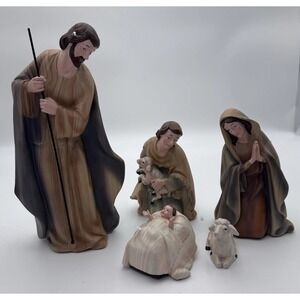 Joseph's Studio by Roman -10.25" 5-Piece Nativity Set W/‎ Holy Family & Lamb NOS